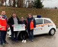 Bild: gz
Im Namen der HvO danken Stefan Hammerl, Sabina Bauer (von rechst) und Georg Rauch (links) dem Spender Johannes Kleber für 500 Euro.