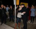 Bild: sne
Ehefrau Gabi ist die erste Gratulantin bei der Wiederwahl von Edgar Knobloch zum Bürgermeister.