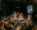 Bild: Jochen Quast
Zwischen Barock und Techno bewegt sich die Produktion der neu geschaffenen Musiktheaterperformance "M'Orpheo" am Theater Regensburg.