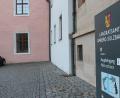 Bild: kmo
Auch das Landratsamt Amberg-Sulzbach verschärft seine Corona-Maßnahmen: Die Behörde und alle ihre Außenstellen sind jetzt für Besucher geschlossen.