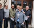 Bild: Christian Heldmann/exb
Vorsitzender Michael Sofic (links) gratulierte den langjährigen Gartlern zu ihren Jubiläen (von links): Paul Potschigmann (40 Jahre), Iwan Ullmann (20 Jahre), Willi Bauer (40), Ilona Schätz (20) und Alfred Wagner (50).