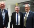 Bild: Verena Sägenschnitter (Gemeinde Ursensollen)/exb
Die drei Ursensollener Bürgermeister Franz Mädler (rechts), Norbert Schmid (links) und Josef Schmaußer (hier beim Neujahrsempfang der Gemeinde Ursensollen) haben bereits im Vorfeld angekündigt, dass sie nicht mehr für die Wahlperiode 2020 bis 2026 antreten werden.