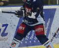 Bild: gb
Kapitän Ralf Herbst hat seinen Vertrag bei den Blue Devils verlängert. Der 34-jährige Verteidiger geht in seine neunte Saison bei den Weidenern.