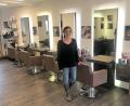 Bild: stg
Friseurmeisterin Claudia Hahne im leeren Salon: Seit Dienstag hat sie geschlossen, eine weitere Öffnung kann sie angesichts der Corona-Pandemie gegenüber den Mitarbeitern und den Kunden nicht verantworten.