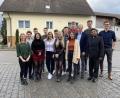 Bild: exb
Neuwahlen standen im Mittelpunkt der Jahreshauptversammlung der KLJB Saltendorf. Unser Bild zeigt den neuen Vorstand.