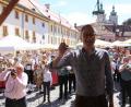 Archivbild: kro
Noch ist nichts entschieden. Aber wegen der Coronakrise könnte das Bürgerfest (im Bild Bürgermeister Bernd Sommer beim Dirigieren des Eröffnungsmarsches) sowie das in der Woche zuvor geplante Europafestival verschoben oder ganz abgesagt werden müssen.