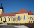 Bild: wro
In der Wiesauer Pfarrkirche St. Michael (Bild) können derzeit wegen der Coronapandemie keine öffentlichen Gottesdienste stattfinden. Pfarrer Markus Nees spricht den Gläubigen in einem Beitrag für die Leser von Oberpfalz-Medien/Der neue Tag Trost zu.