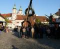 Archivbild: kgg
In Waldsassen soll es dieses Jahr, trotz Coronakrise, wieder einen Maibaum geben. Allerdings wird er kleiner ausfallen als der im vergangenen Jahr (Bild).