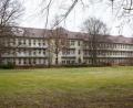 Bild: Petra Hartl
Ob das alte Bundeswehrkrankenhaus im Notfall reaktiviert werden könnte? Diese Frage stellten in den vergangenen Tagen einige Bürger. Allerdings ist der ehemalige OP-Trakt mittlerweile stillgelegt.