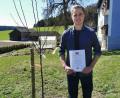 Bild: exb
Johannes Uschold aus Rottendorf bei Niedermurach erreichte einen Schnitt von 1,16 und war Bester des Semesters 2019/20 an der Landwirtschaftsschule Nabburg.