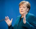 Bild: Michael Kappeler
Bundeskanzlerin Angela Merkel hält sich mit konkreten Ankündigungen zur Lockerung der Beschränkungen zurück - aus gutem Grund.