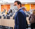 Bild: Andy Wenzel/dpa
Sebastian Kurz (ÖVP), Bundeskanzler von Österreich, trägt vor Beginn einer Nationalratssitzung einen Mundschutz.