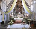 Bild: rgl
Aus der geschmückten Luher Pfarrkirche werden die Gottesdienste per Livestream ins Internet übertragen.