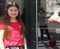 Bild: gz
Stellvertretend für die Malkinder übergab Mia-Sophie Gawel die österlichen Geschenke an die AWO.