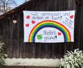 Bild: njn
"Bleibt´s g´sund": Das Erzieherteam des Kunterbunt-Kindergartens vermisst seine Kinder.