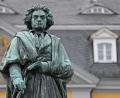 Bild: Oliver Berg/dpa
Eine Statue des Komponisten Ludwig van Beethoven steht in Bonn. Im Jahr 1787 war mit 16 Jahren in Regensburg unterwegs. Sein letzter Tag in der Oberpfalz war der 24. April.