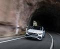Bild: Daimler
An eine liegende Acht erinnert die Form der großen Lufteinlässe unterhalb des mächtigen Kühlers.