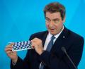 Bild: Sven Hoppe/dpa
Ministerpräsident Markus Söder hat bekannt gegeben, dass in Bayern das Tragen einer Schutzmaske zur Pflicht wird.