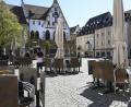 Bild: Petra Hartl
Blauer Himmel über dem Amberger Marktplatz. Die Tische und Stühle der Cafés und Restaurants bleiben trotzdem leer. Noch ist eine Öffnung der Gaststätten nicht in Sicht.