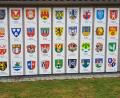 Bild: exb
Tafeln mit den Wappen verschiedener Neustädte.