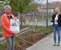 Bild: dob
Die Kindertagesstättenleiterin Luise Dietl (links) und Stellvertreterin Annemarie Bäumler (rechts) präsentieren die neue Kommunikations-App für die Einrichtung, die eine große Hilfe zur Verständigung bei außergewöhnlichen Ereignissen sein wird.