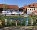 Bild: grm
Die Kindertagesstätte St. Otto in Irchenrieth ist derzeit zwar geschlossen, doch haben die Erzieherinnen zahlreiche Angebote für die Kinder zu Hause parat. Mit abwechslungsreichen Vorschlägen bieten sie den Buben und Mädchen Vorschläge für Spiele, Lernen, Malen und Bewegung.