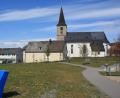 Bild: wro
Nach langem Warten folgte jetzt das „grüne Licht“ für die Sanierung des evangelisch-lutherischen Gemeindehauses (links vor der Kirche).
