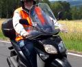 Bild: bk
Otto Schönberger auf seinem geliebten Roller. Nun hat er seine letzte Fahrt angetreten.