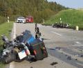Bild: Alexander Laube
Frontal kollidierten die beiden Motorräder auf einer Staatsstraße bei Falkenstein. Im Vordergrund ist die Maschine zu sehen, dessen Fahrer aus dem Landkreis dem Amberg-Sulzbach stammt.