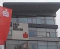 Bild: tk
Ein Bild mit Symbolcharakter: Bei der Sparkasse Amberg-Sulzbach ist derzeit nicht alles eitel Sonnenschein. Das liegt laut Unternehmensangaben in erster Linie an der dauerhaften Niedrigzinspolitik und ganz aktuell an den Auswirkungen der Corona-Pandemie.