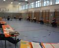 Bild: jr
Wegen der Corona-Pandemie fand die Haushaltssitzung des Konnersreuther Marktrats in der geräumigen Schulturnhalle statt.