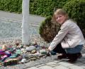 Bild: exb
TDie Schulkinder durften „Wunschsteine“ bunt bemalen und bei einem Spaziergang vor dem Schulgelände ablegen.