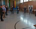 Bild: jr
Bürgermeister Stephan Schübel (rechts) vereidigte die sieben neuen Mitglieder des Gemeinderats Pechbrunn, (von links) Roland Zeitler, Thomas Flügel, Ute Döhler, Andreas Fuchs, Christian Grillmeier, Johannes Wolfrum und Dominik Wolf.