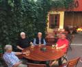 Bild: Andreas Royer
Mit welcher Kopfzahl und Distanz sich die Gäste ab Montag wieder im Biergarten zusammensetzen dürfen, ist für viele Wirte sicher eine Herausforderung.