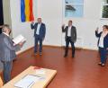 Bild: fjo
Bürgermeister Reiner Gäbl vereidigt die neuen Markträte Thomas Kleber, Bernd Reil, Agnes Härtl und Robert Brenner (von links).