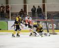 Bild: Andreas Brückmann
Goalie Carsten Metz (rechts) bleibt dem ERSC Amberg auch in der Bayernliga treu-