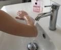 Bild: exb
Die Heilkraft des Wassers nutzt auch der Armguss nach Kneipp.