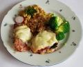 Bild: Gramolla
Mit Schinken und Käse überbacken, dazu Spätzle und Broccoli – so werden die Salbei-Lendchen serviert.