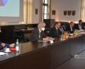 Bild: jr
Bei der Verbandsversammlung der Steinwaldgruppe dabei waren der neue Tirschenreuther Landrat Roland Grillmeier (von links), der verabschiedete Landrat Wolfgang Lippert, Verbandsvorsitzender Landrat Andreas Meier, Geschäftsleiter Bernhard Eigner und Betriebsleiter Matthias Götz.