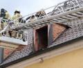 Bild: Alexander Auer
Am Montagvormittag hat es in Regensburg in einer Wohnung gebrannt. Die Feuerwehr verhinderte ein Übergreifen des Feuers auf den Dachstuhl