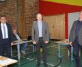 Bild: frd
Als die beiden Stellvertreter von Bürgermeister Norbert Eckl (links) sind durch den Gemeinderat Robert Hechtl (zweiter Bürgermeister) und Adolf Schaller (dritter Bürgermeister) gewählt worden.
