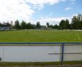 Bild: bk
Kein Training, kein Spielbetrieb – das gepflegte Brandner-Stadion ist derzeit einsam und verlassen.