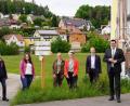 Bild: exb
Landrat, Bürgermeister, Naturfreunde und Touristiker sind sich einig: Für Wanderer wird das Tourengehen leichter.