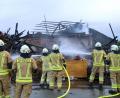 Bild: Alexander Auer
In Mitterfels (Kreis Straubing-Bogen) brannte am Donnerstagabend eine Stallung nieder. Nach zwei Stunden konnte die Feuerwehr die Flammen unter Kontrolle bringen.