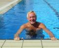 Bild: ubb
Tag für Tag schwimmt Franz Schmid seine 1000 Meter ab. Das tue ihm gut, sagt er. Und er steigere sich auch inzwischen.