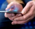 Bild: Hauke-Christian Dittrich/dpa
Mit Hilfe einer Corona-Warn-App soll die Ausbreitung des Virus eingedämmt werden.