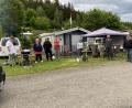 Bild: Eichl
Leidenschaftliche Dauercamper: Familie Scheidl mit Bürgermeister Thomas Meiler (Zweiter von rechts) und dem Vorsitzenden des Campingvereins, Jürgen Markelstorfer (rechts).