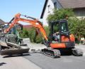 Bild: frd
Die Bagger rollen, der Straßenbelag muss weichen. Auf der Staatsstraße in Hof bei Oberviechtach stehen Sanierungsarbeiten an.