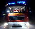 Bild: Carsten Rehder
Ein Löschfahrzeug der Feuerwehr im Einsatz. In Premerzhofen bei Breitenbrunn ist ein Motorrad in Brand geraten. Foto: Carsten Rehder/dpa/Archivbild