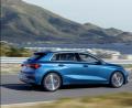 Bild: Audi
Vor allem die Silhouette verleiht dem Viertürer mit Heckklappe Charakter. Die schräg gestellten C-Säulen schieben optisch an, die stark dreidimensional geformten Flächen der Flanken spielen mit Licht und Schatten, machen den Kompakt-Audi muskulös, verleihen ihm Dynamik.